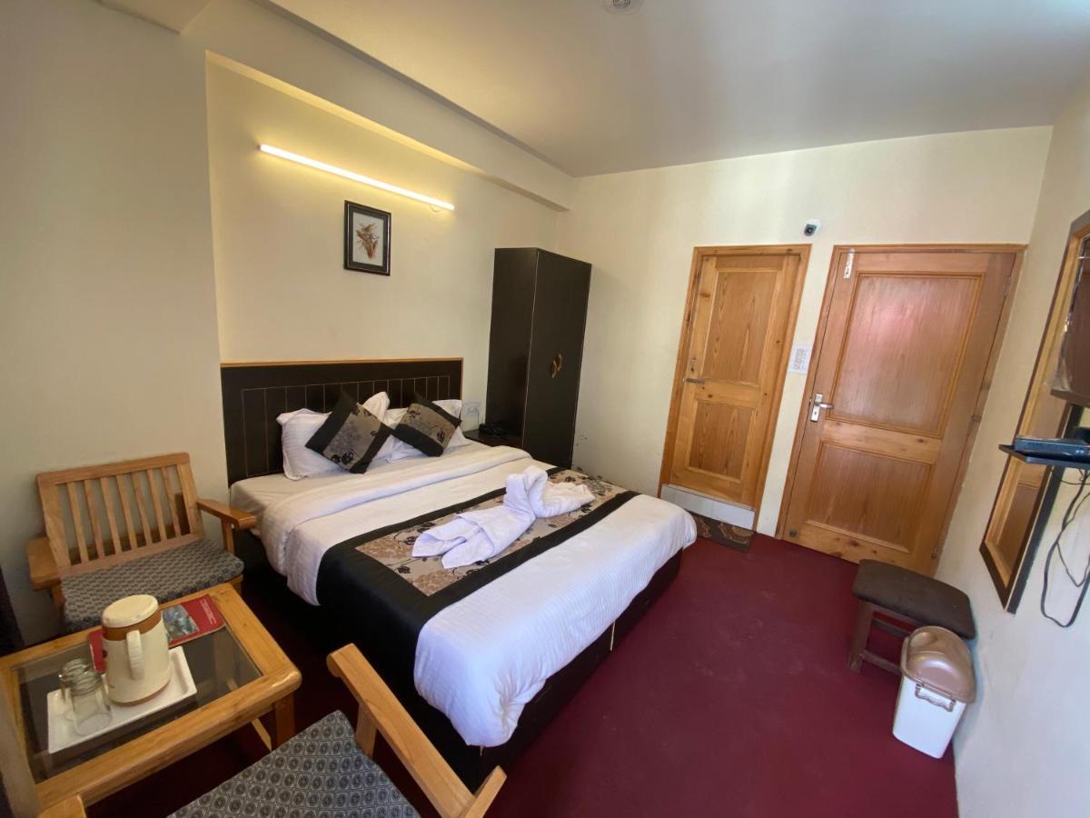 Hotel The Destination Manali Exterior foto